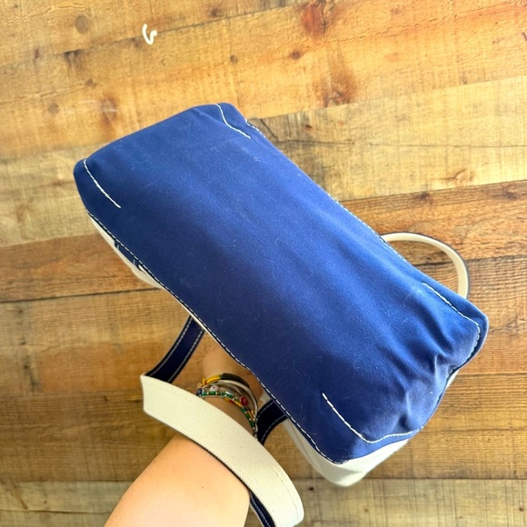 NWOT L.L.Bean The Original Boat and Tote Bag Cream & Navy - Picture 8 of 8